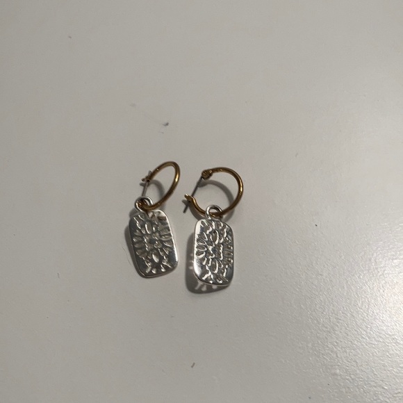 Sliver necklace and earring set - Picture 3 of 3